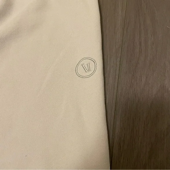 VUORI Sedona Wide Leg Sweatpant Split Leg Salt VW4044 Leisure Sz L - Picture 6 of 11